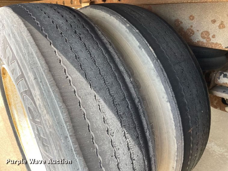 image for item NY9600 2000 Wabash  dry van trailer