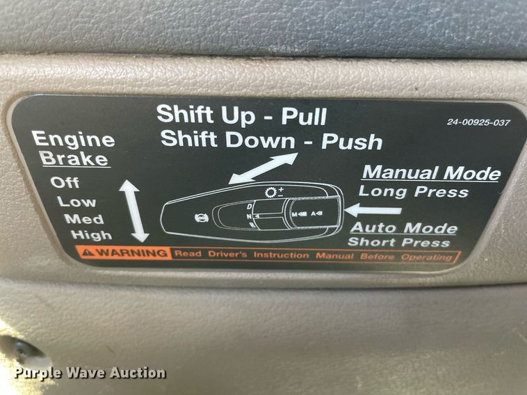 image for item NY9604 2016 Freightliner Cascadia Evolution CA125SLP  semi truck