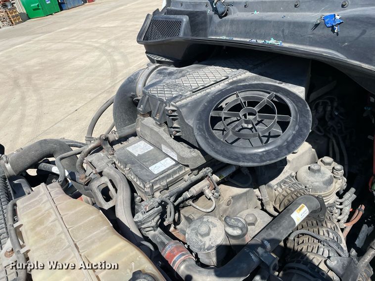 image for item NY9604 2016 Freightliner Cascadia Evolution CA125SLP  semi truck