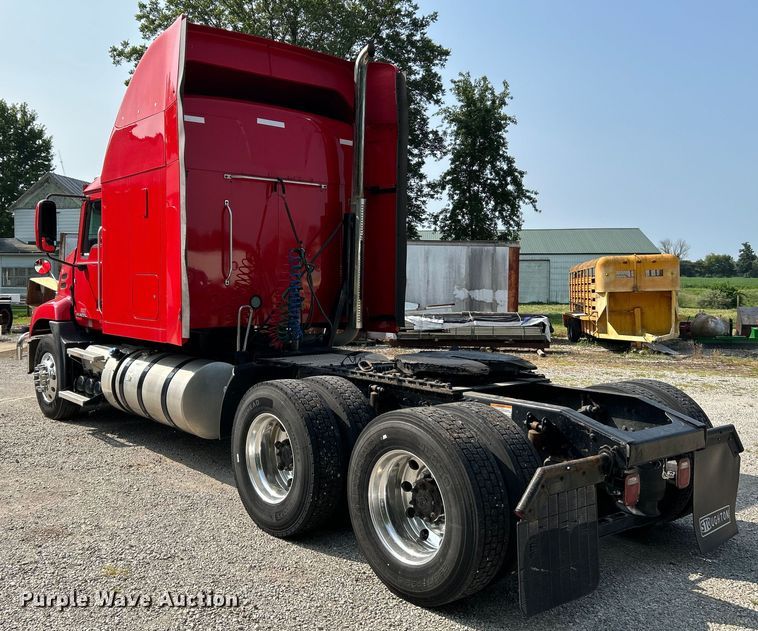 image for item OK9740 2016 Mack CXU613  semi truck