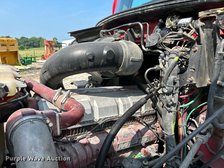 image for item OK9740 2016 Mack CXU613  semi truck