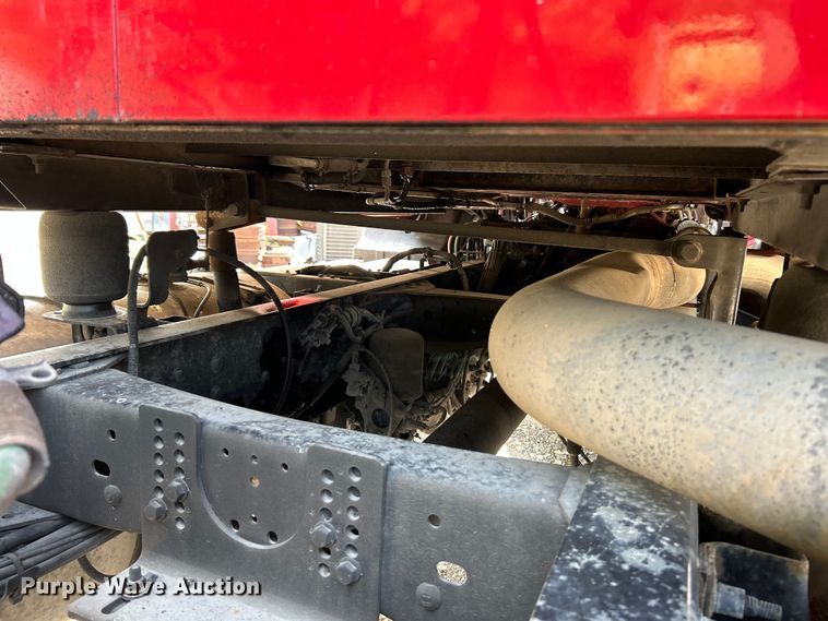 image for item OK9740 2016 Mack CXU613  semi truck