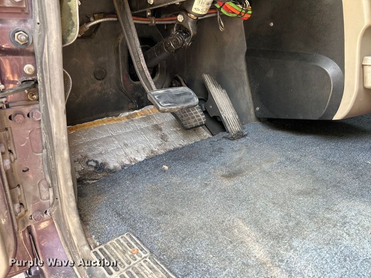 image for item OK9741 2007 Mack CXN613  semi truck