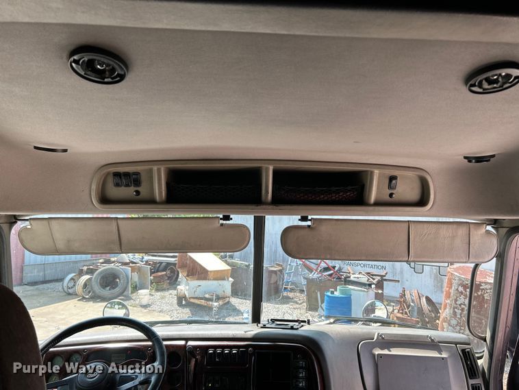 image for item OK9741 2007 Mack CXN613  semi truck