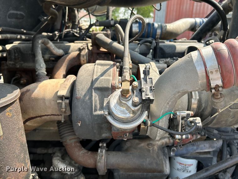 image for item OK9741 2007 Mack CXN613  semi truck