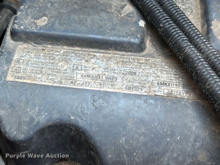 image for item OK9741 2007 Mack CXN613  semi truck