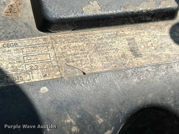 image for item OK9741 2007 Mack CXN613  semi truck