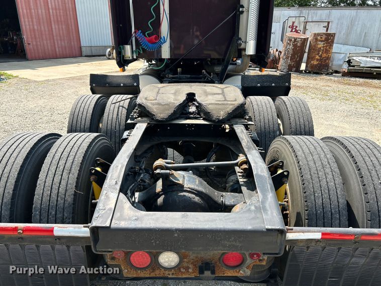 image for item OK9741 2007 Mack CXN613  semi truck