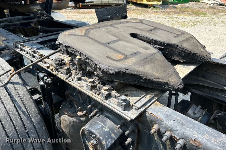 image for item OK9741 2007 Mack CXN613  semi truck