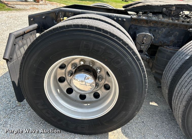 image for item OK9741 2007 Mack CXN613  semi truck