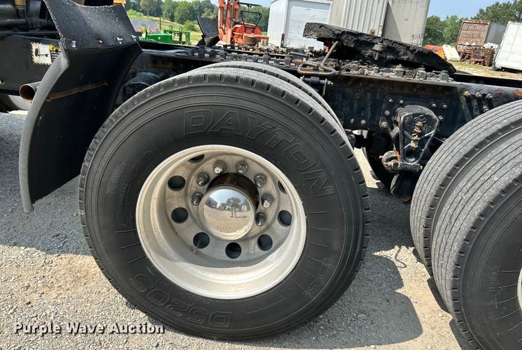 image for item OK9741 2007 Mack CXN613  semi truck