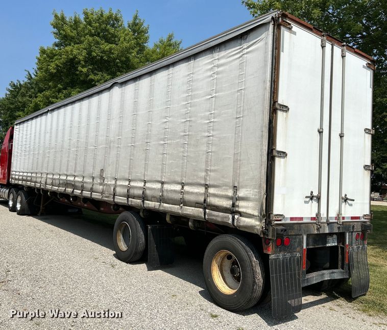 image for item OK9742 1996 Utility Trailers  side curtain trailer
