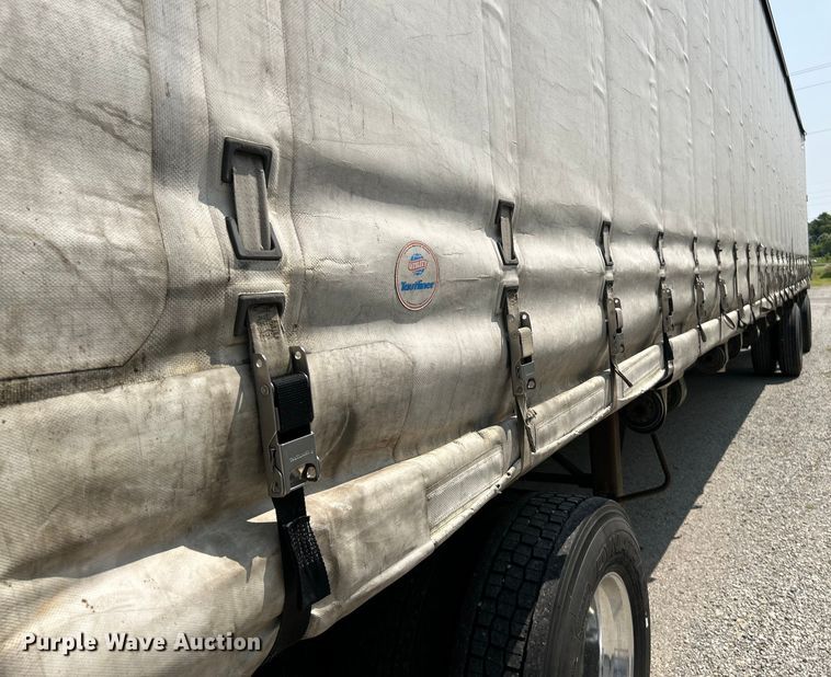 image for item OK9742 1996 Utility Trailers  side curtain trailer