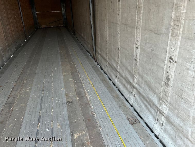 image for item OK9742 1996 Utility Trailers  side curtain trailer