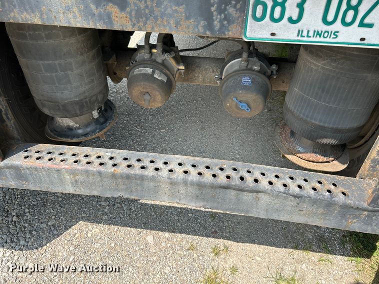 image for item OK9742 1996 Utility Trailers  side curtain trailer