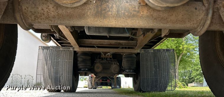 image for item OK9742 1996 Utility Trailers  side curtain trailer