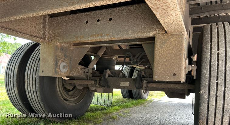 image for item OK9742 1996 Utility Trailers  side curtain trailer