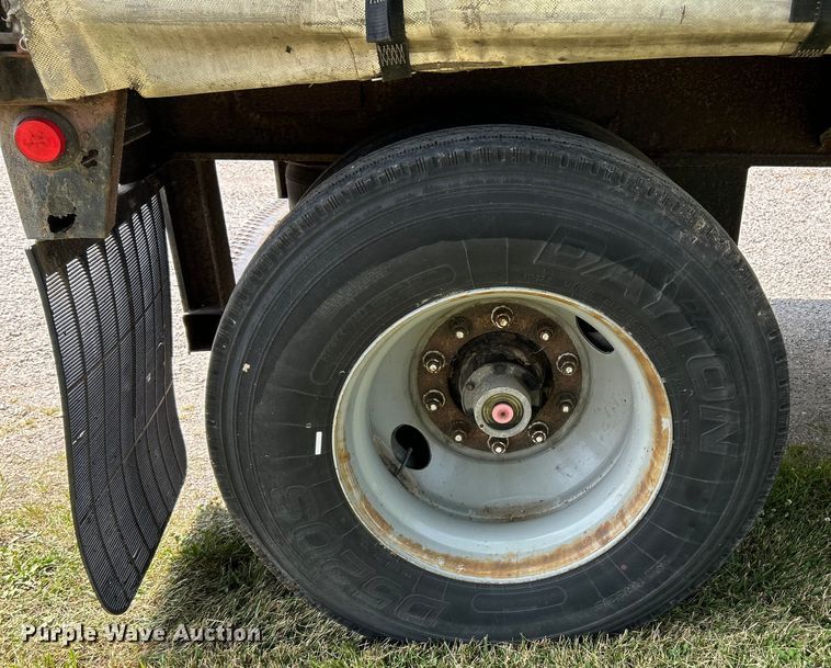 image for item OK9742 1996 Utility Trailers  side curtain trailer