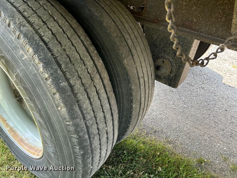 image for item OK9742 1996 Utility Trailers  side curtain trailer