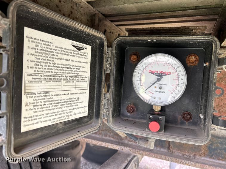 image for item OK9742 1996 Utility Trailers  side curtain trailer