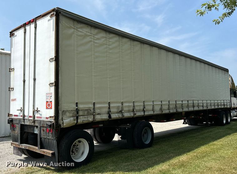 image for item OK9743 1996 Utility Trailers  side curtain trailer