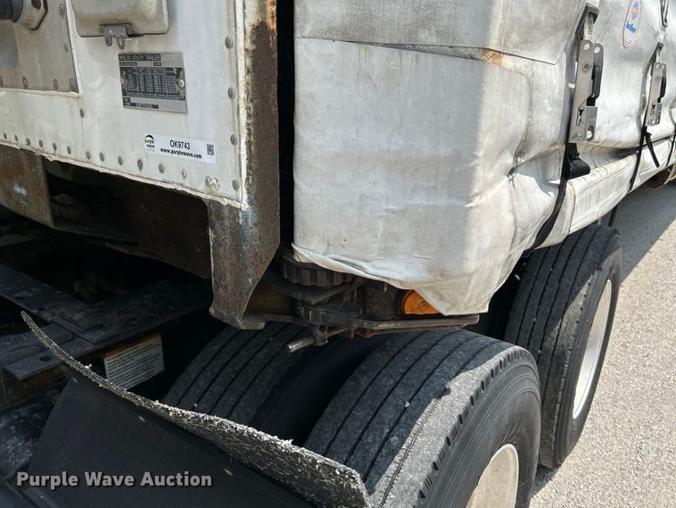 image for item OK9743 1996 Utility Trailers  side curtain trailer