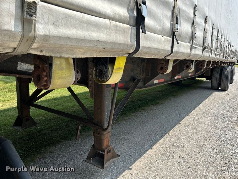 image for item OK9743 1996 Utility Trailers  side curtain trailer
