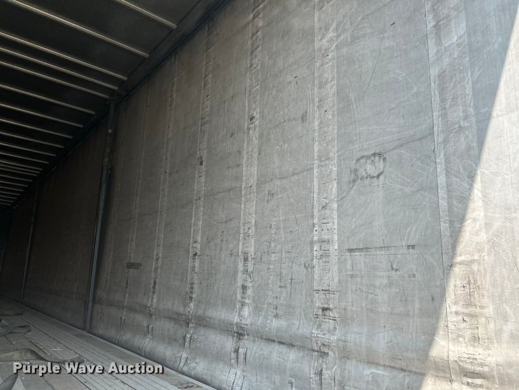 image for item OK9743 1996 Utility Trailers  side curtain trailer