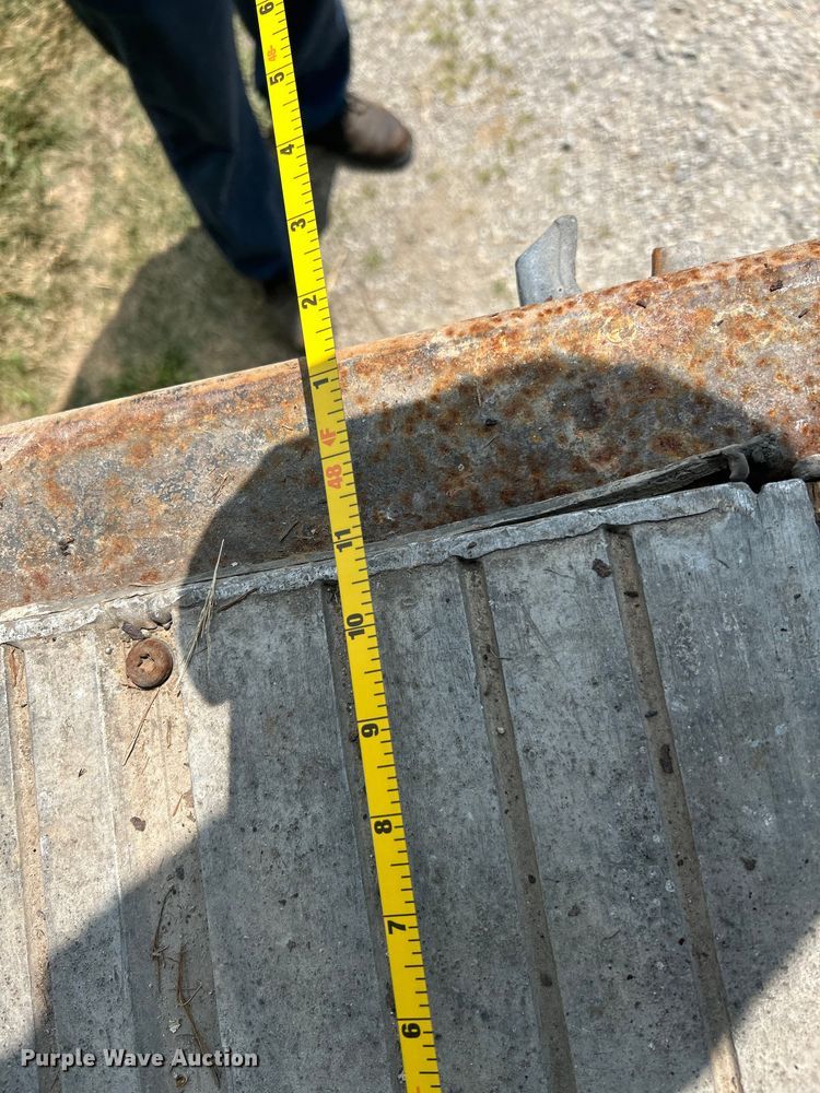 image for item OK9743 1996 Utility Trailers  side curtain trailer