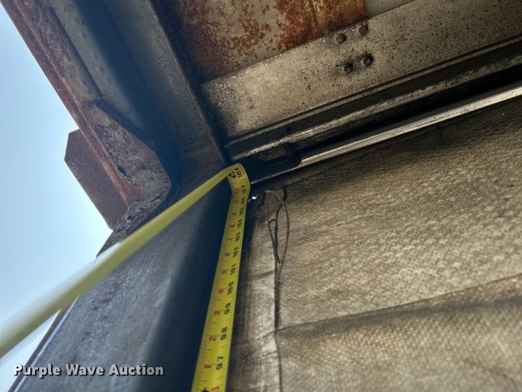 image for item OK9743 1996 Utility Trailers  side curtain trailer