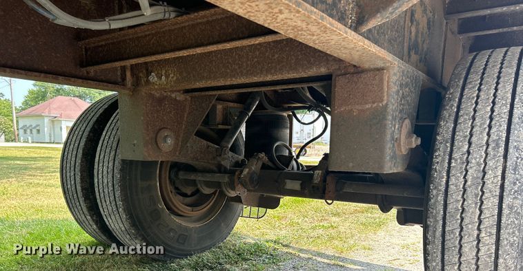 image for item OK9743 1996 Utility Trailers  side curtain trailer