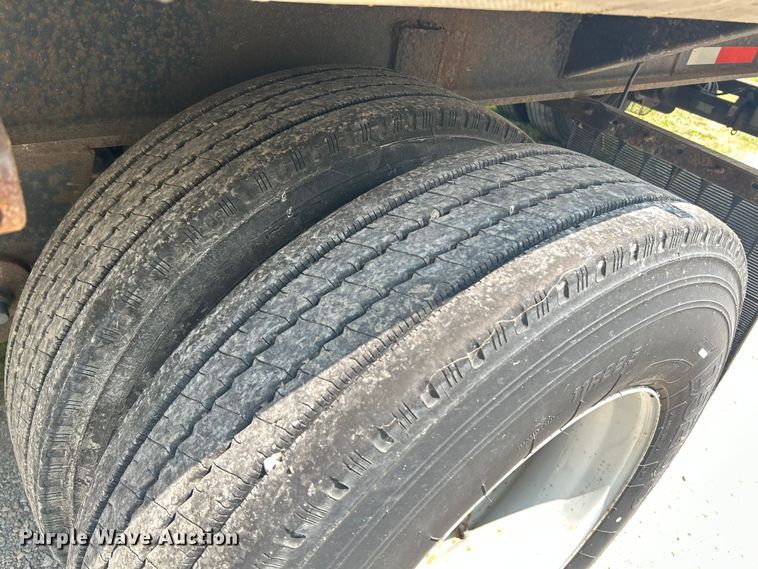 image for item OK9743 1996 Utility Trailers  side curtain trailer