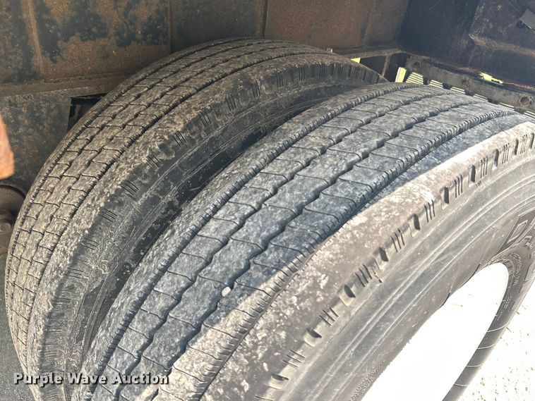 image for item OK9743 1996 Utility Trailers  side curtain trailer