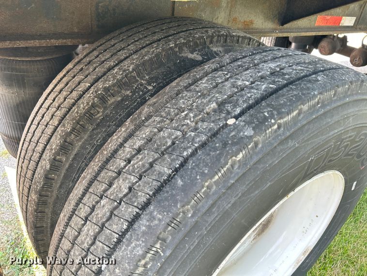 image for item OK9743 1996 Utility Trailers  side curtain trailer