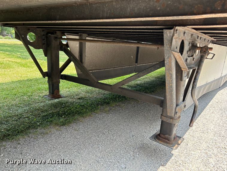 image for item OK9744 2012 Wabash National  dry van trailer