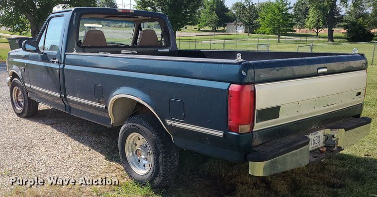 image for item DK1921 1994  Ford F150 XLT  pickup truck