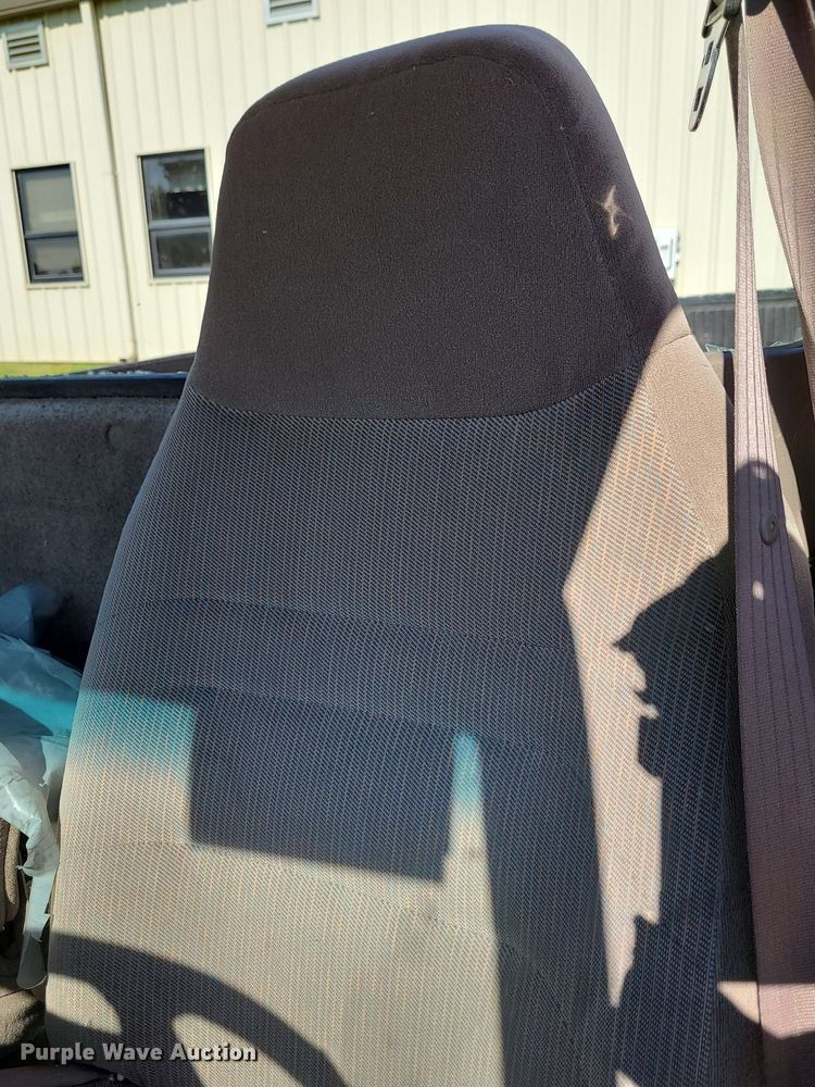 image for item DK1921 1994  Ford F150 XLT  pickup truck