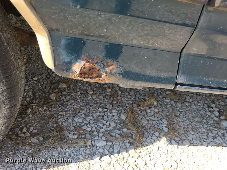 image for item DK1921 1994  Ford F150 XLT  pickup truck