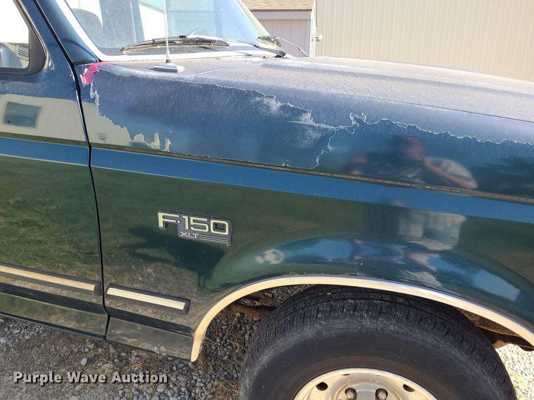 image for item DK1921 1994  Ford F150 XLT  pickup truck