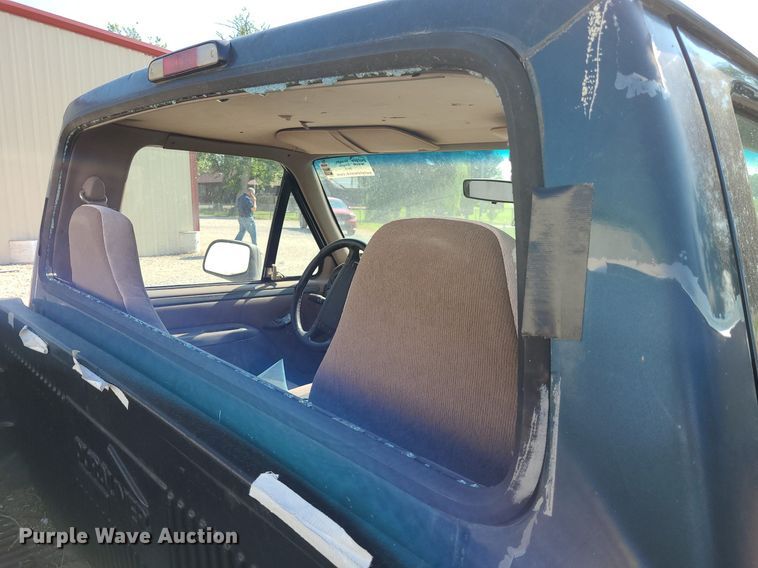 image for item DK1921 1994  Ford F150 XLT  pickup truck