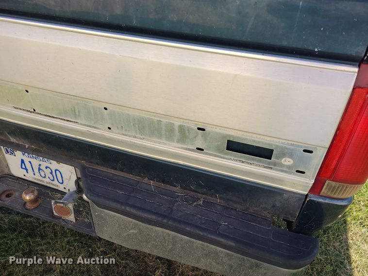 image for item DK1921 1994  Ford F150 XLT  pickup truck