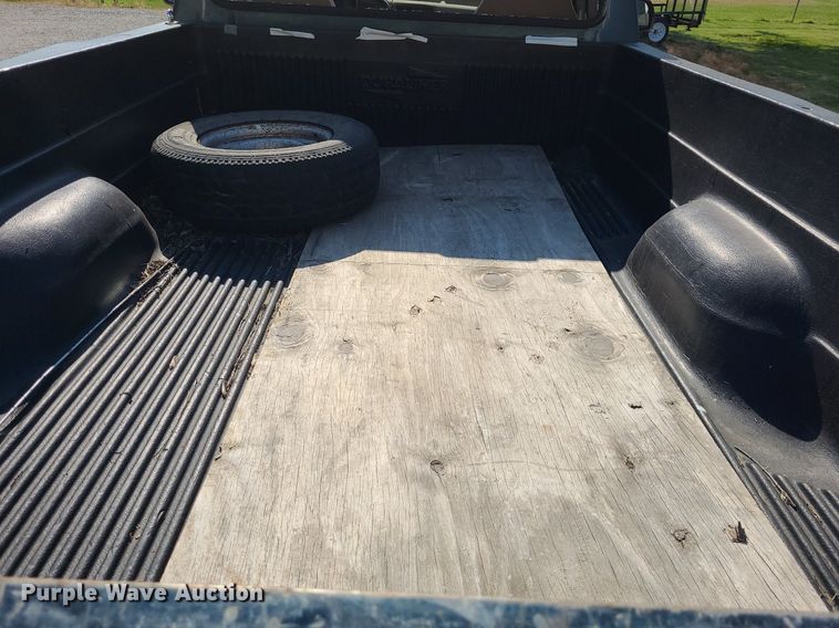 image for item DK1921 1994  Ford F150 XLT  pickup truck