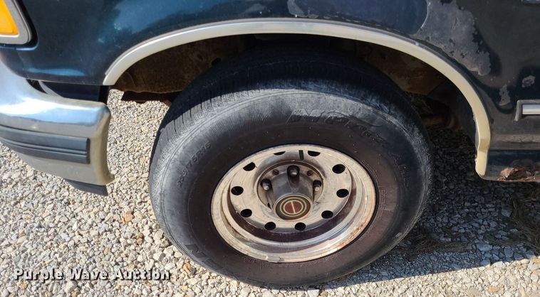 image for item DK1921 1994  Ford F150 XLT  pickup truck