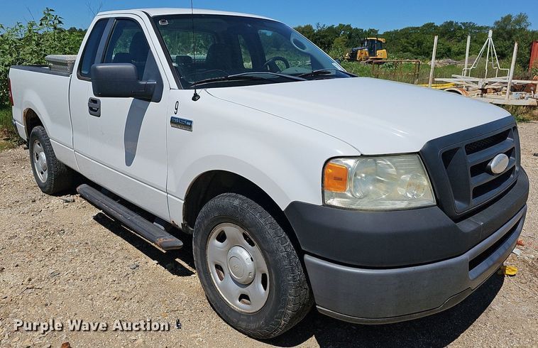 image for item DN8651 2007 Ford F150 XL  pickup truck