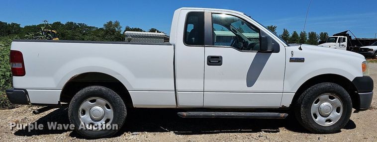 image for item DN8651 2007 Ford F150 XL  pickup truck