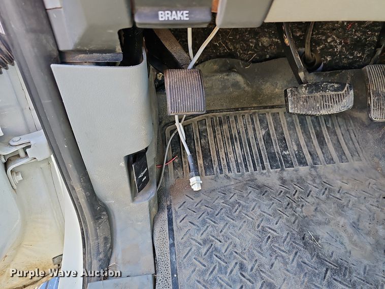 image for item DN8651 2007 Ford F150 XL  pickup truck