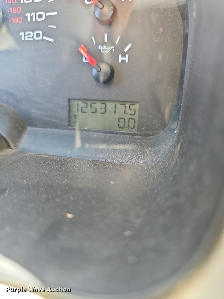 image for item DN8651 2007 Ford F150 XL  pickup truck