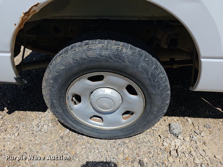 image for item DN8651 2007 Ford F150 XL  pickup truck