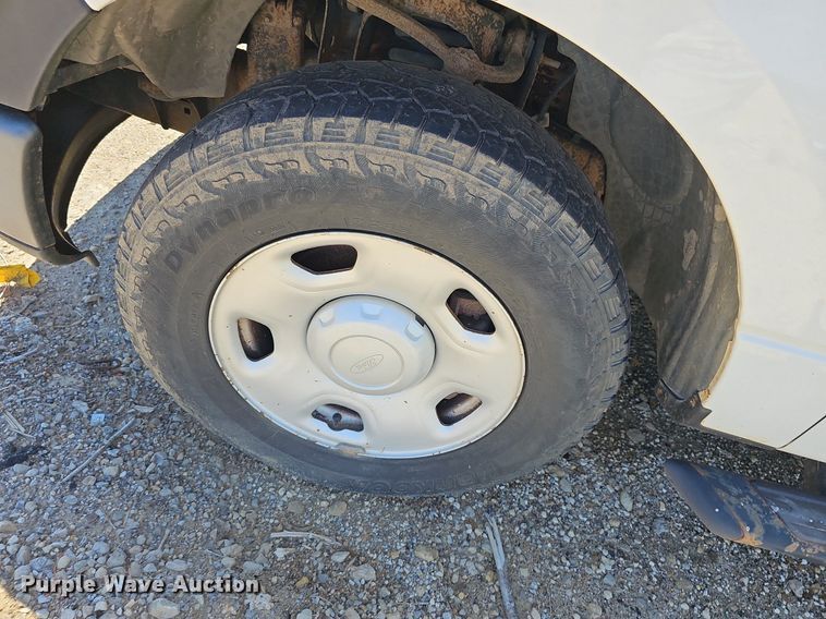 image for item DN8651 2007 Ford F150 XL  pickup truck