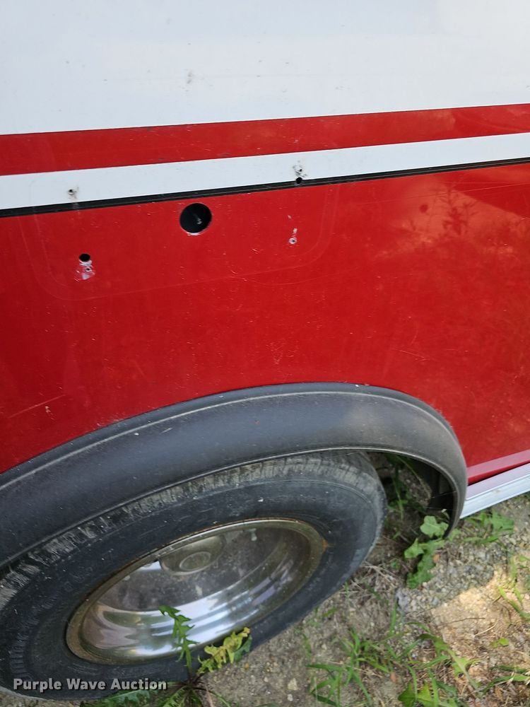 image for item DN8654 2006 Ford E450 Super Duty  ambulance